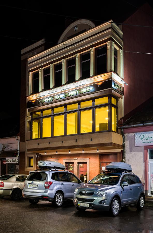 Hotel " Boutique " Uzhhorod Exterior photo